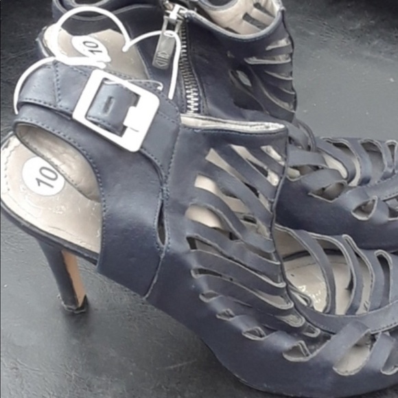 Vince Camuto side 10  Navy blue strappy cage heels side zip bootie like - Picture 7 of 11
